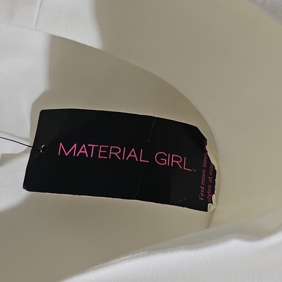 Material Girl White Sleeveless Vest with Black Accents. Size Small. NWT - Picture 6 of 14